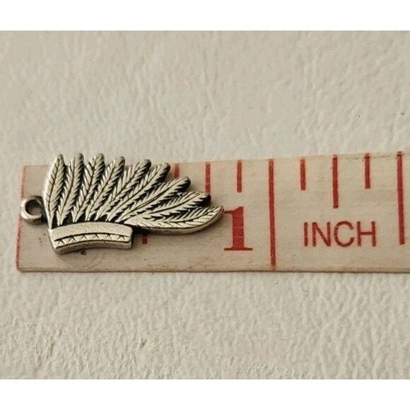 James Avery Retired Sterling Silver Indian Headdress Charm - Picture 6 of 7